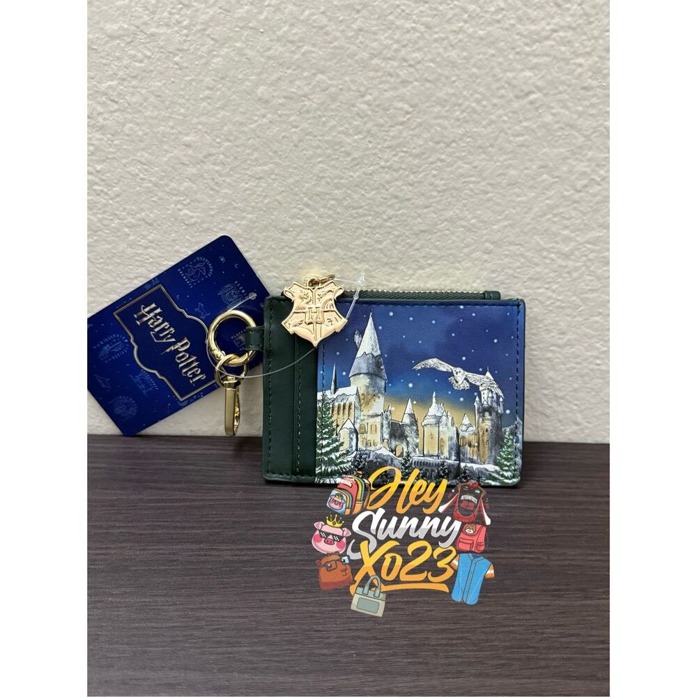 Harry Potter Snowy Hogwarts Scene Cardholder